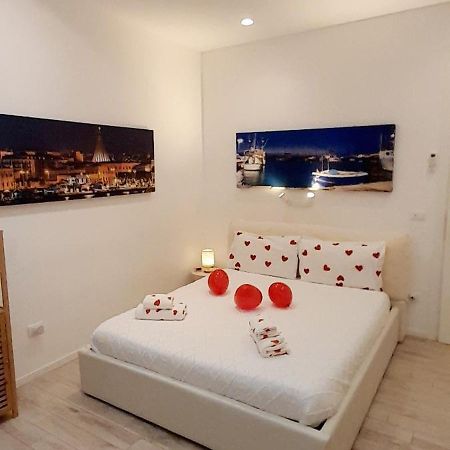 Barbara Classy Apartment 101 Syracuse ภายนอก รูปภาพ