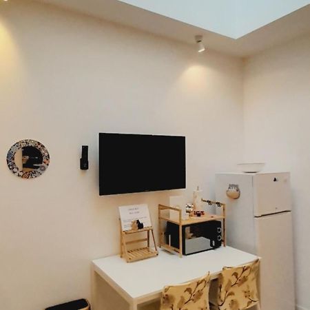 Barbara Classy Apartment 101 Syracuse ภายนอก รูปภาพ