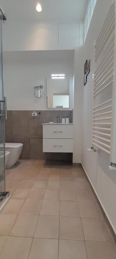 Barbara Classy Apartment 101 Syracuse ภายนอก รูปภาพ